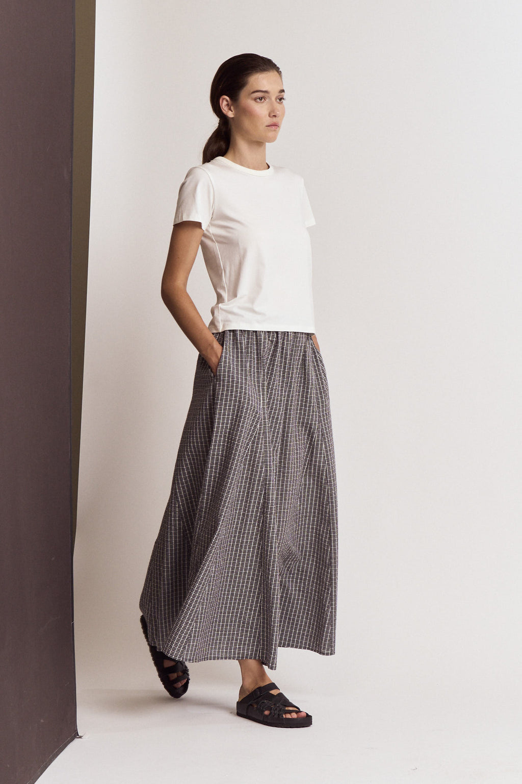 Essential Round Neck T-Shirt in Off-White