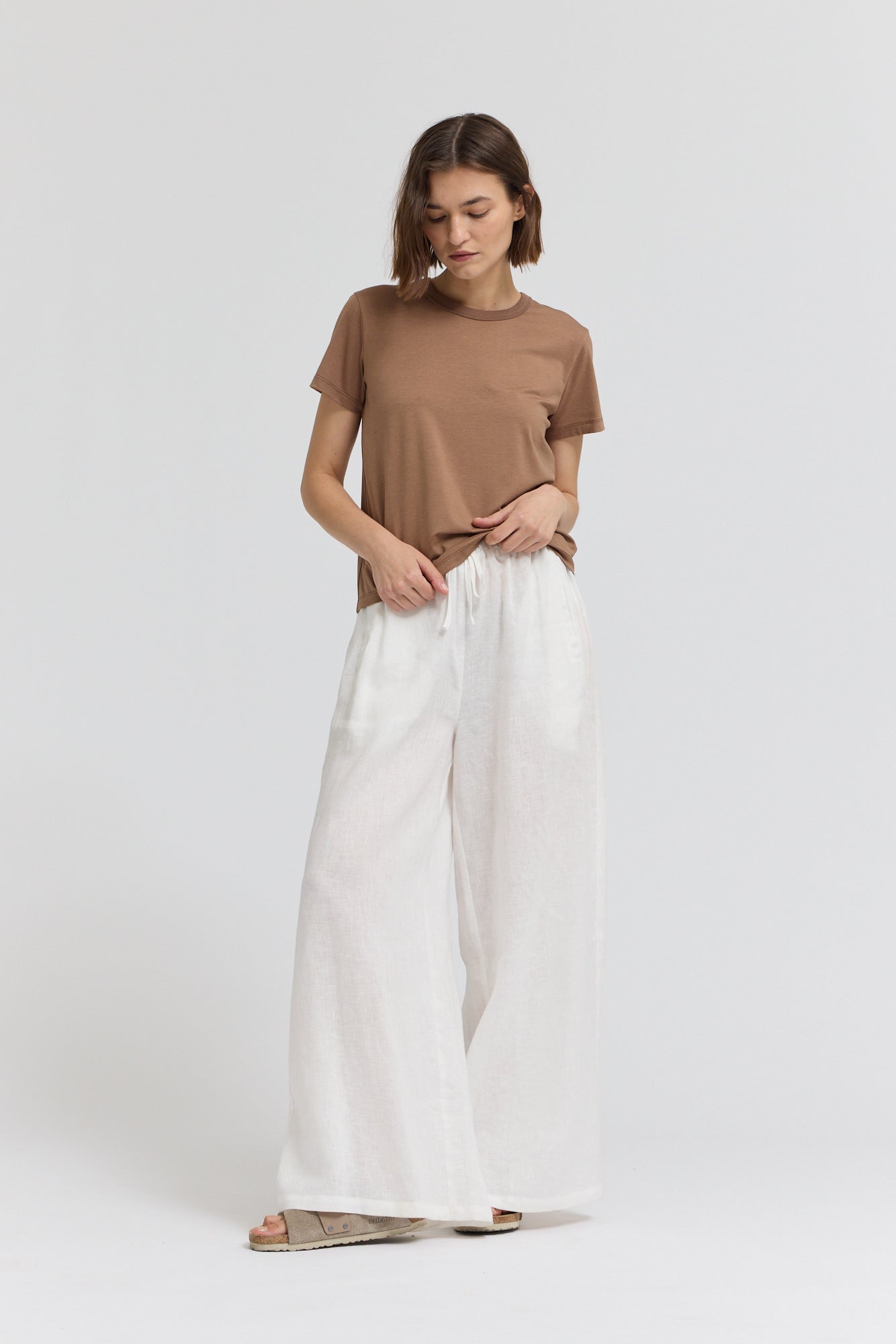Essential Round Neck T-Shirt in Tobacco