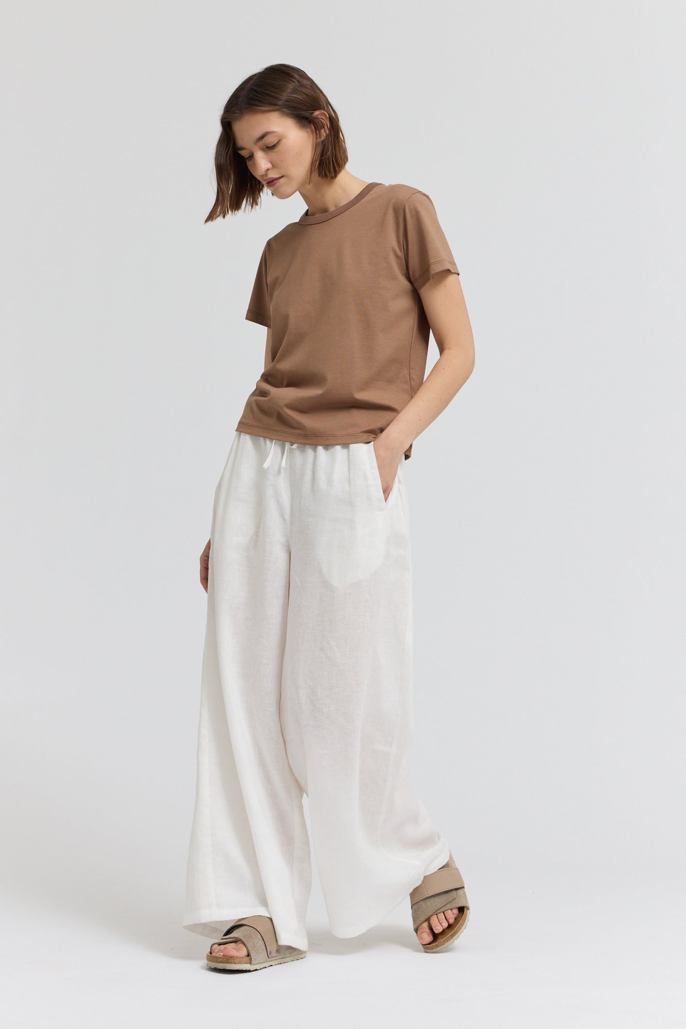 Essential Round Neck T-Shirt in Tobacco