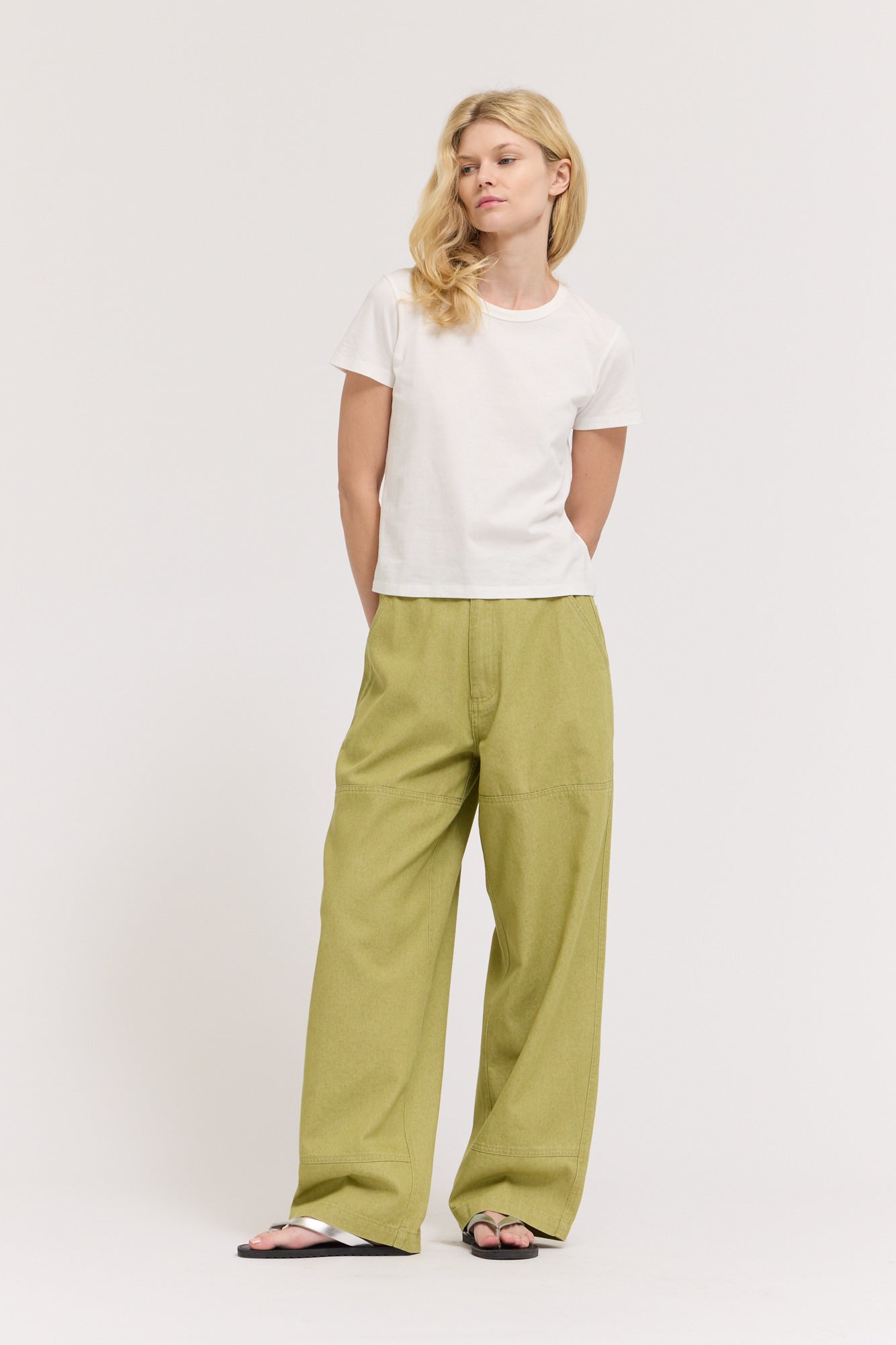 High Rise Ballon Fit Denim Pants in Green Moss