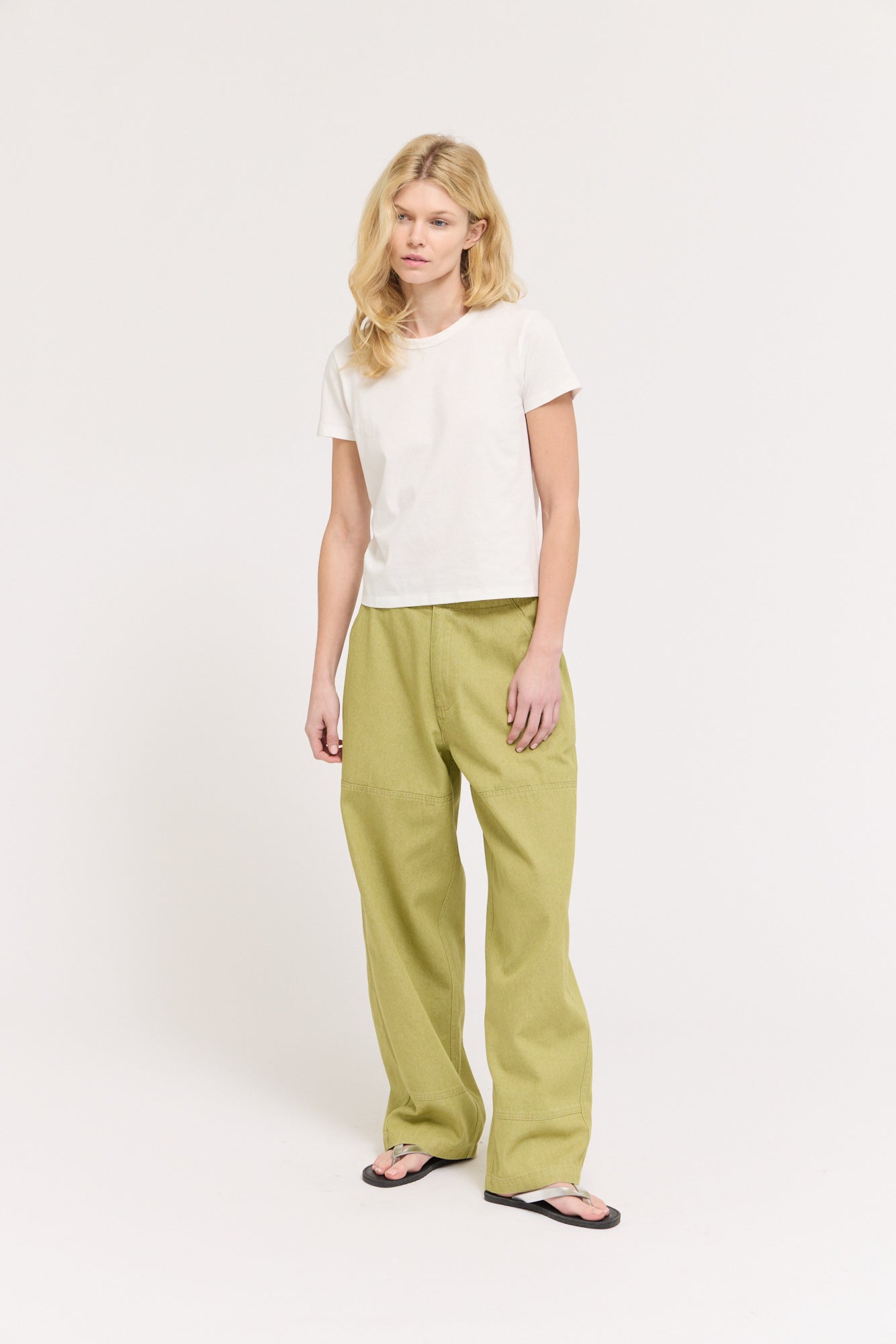 High Rise Ballon Fit Denim Pants in Green Moss