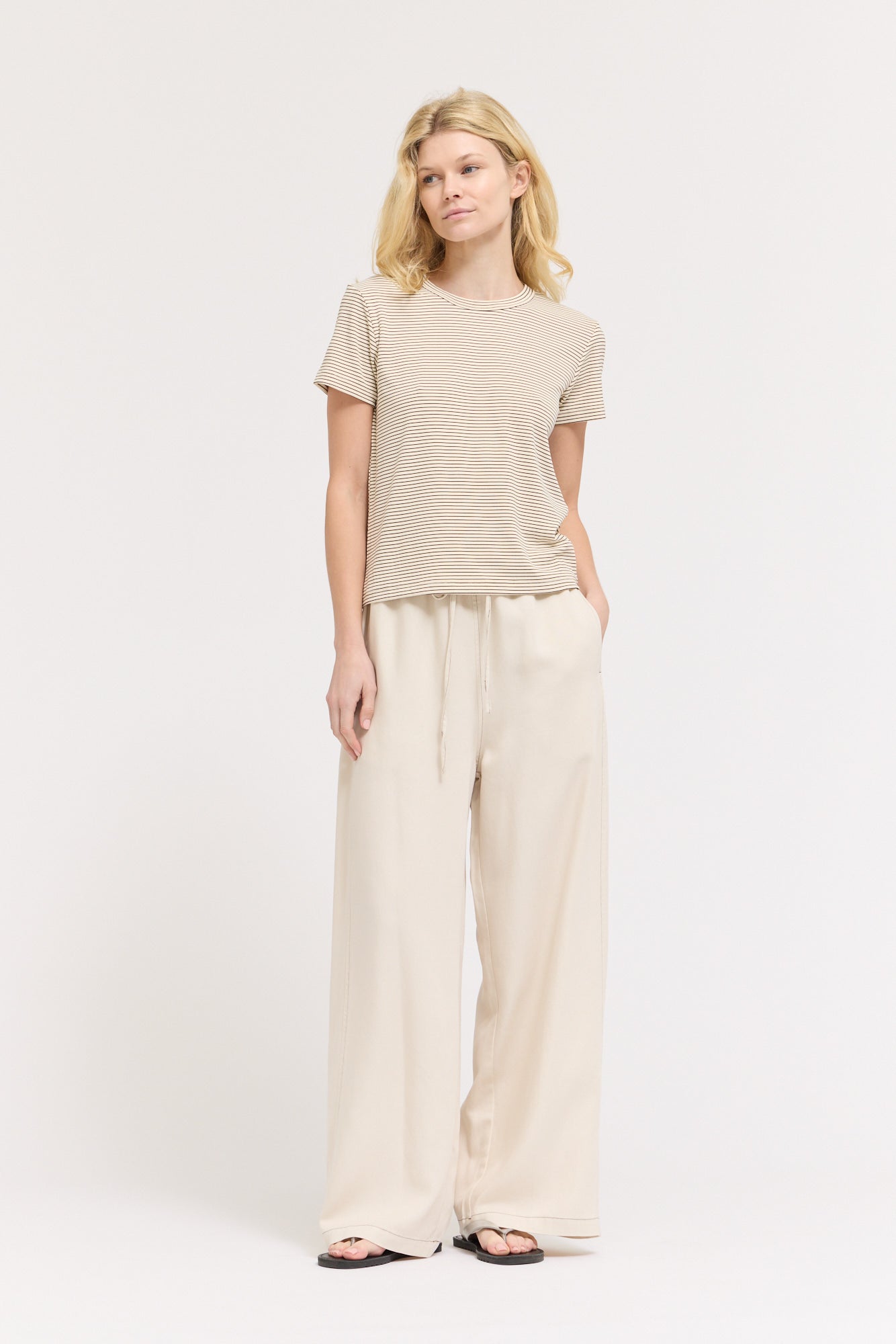 Standard Fit Stripe Cotton T Shirt in Tobacco