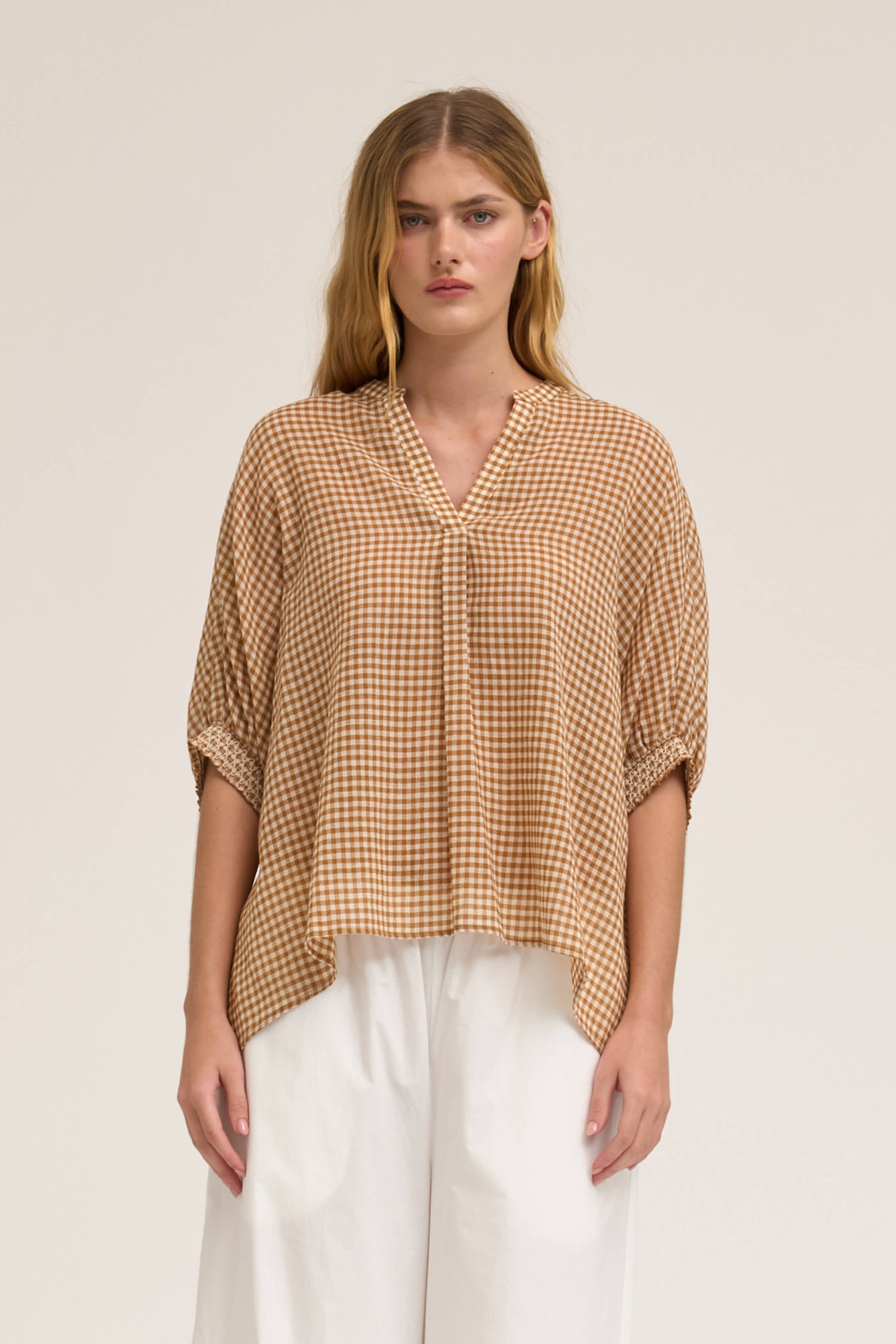 Crinkle Smocked Cuff Blouse in Chai