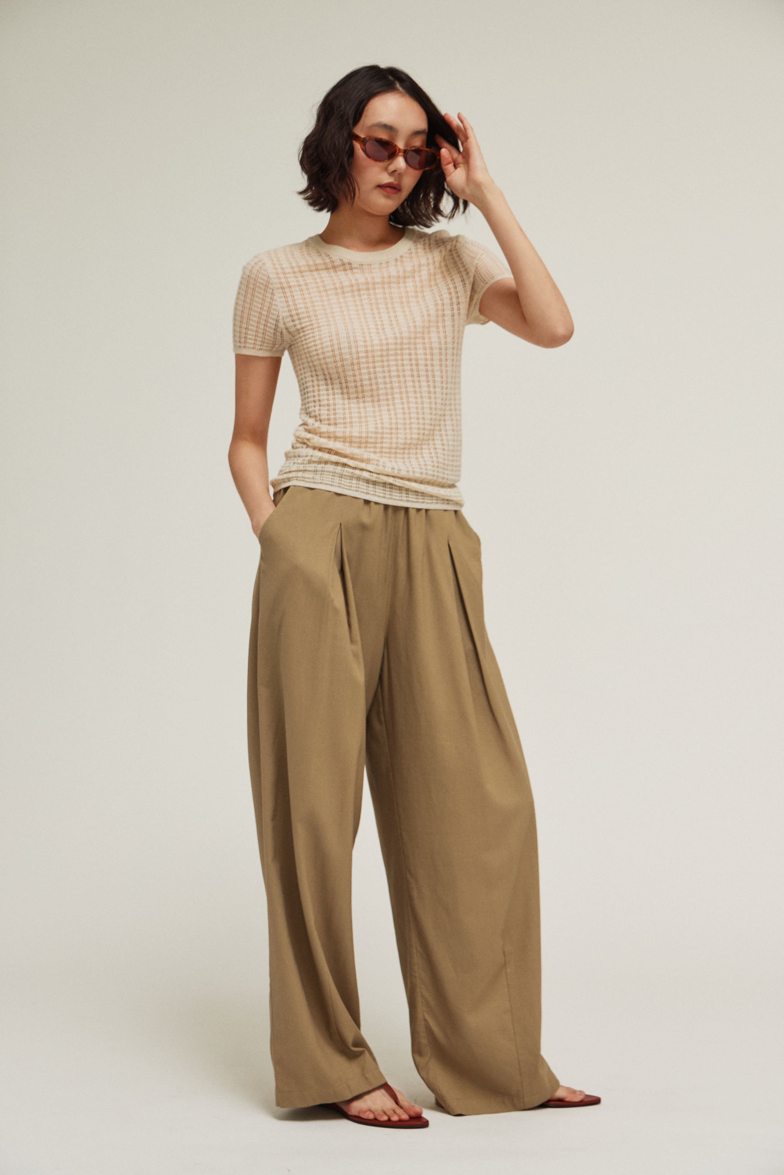 Linen Tuck Pants in Dry Orchid