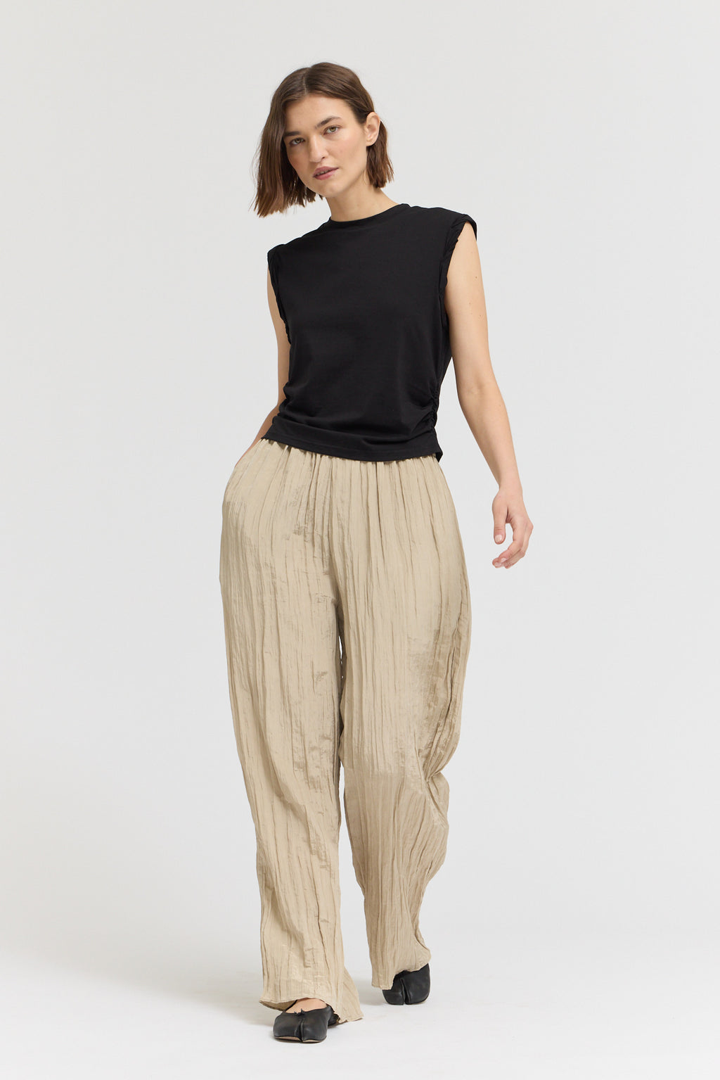 Twist Detail Cotton Sleeveless Top in Black