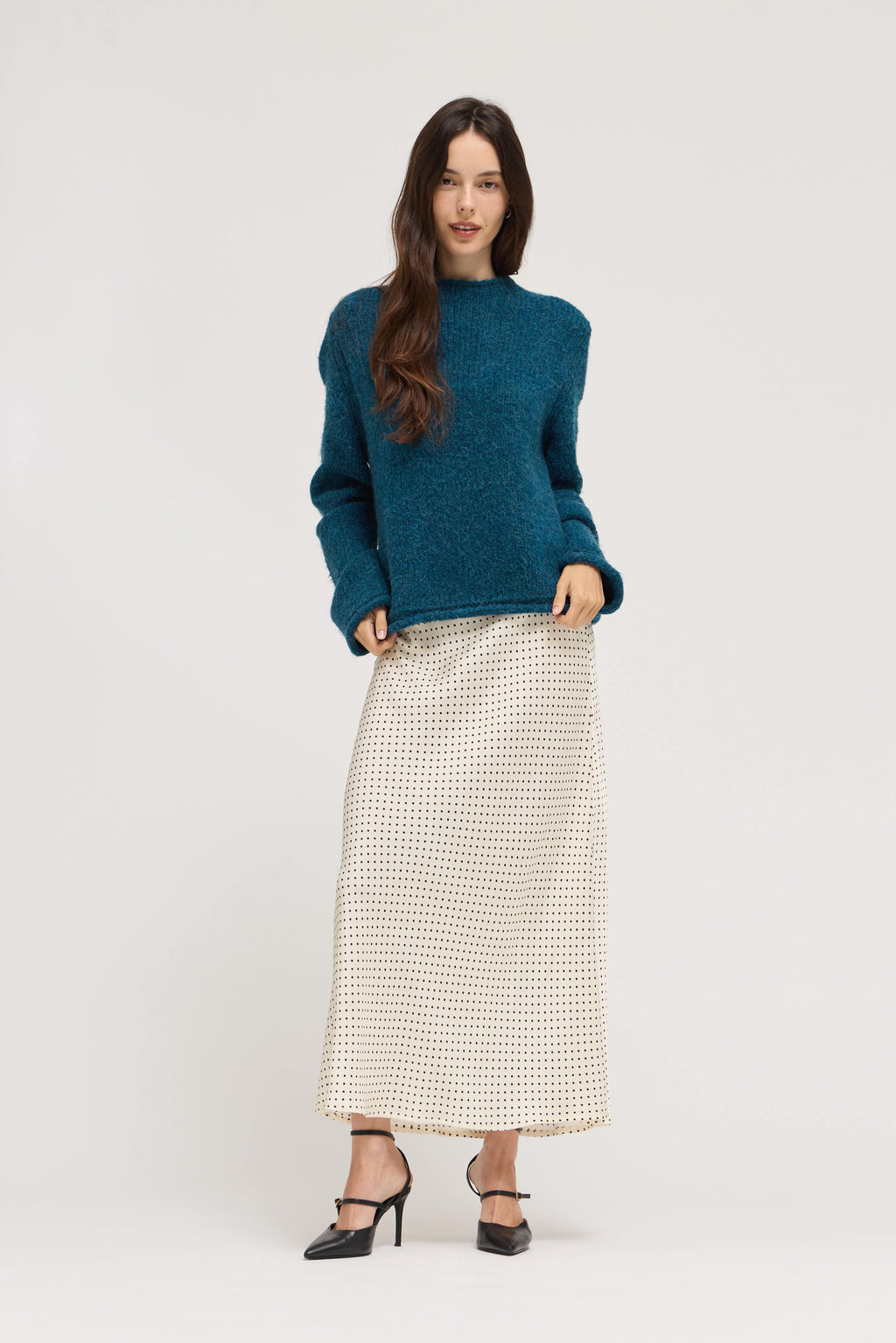 Satin Mermaid Fit Skirt in Ivory black