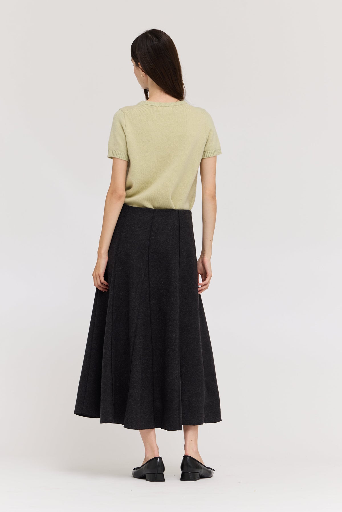 Mid Waist Knitted Pleats Skirt in Charcoal