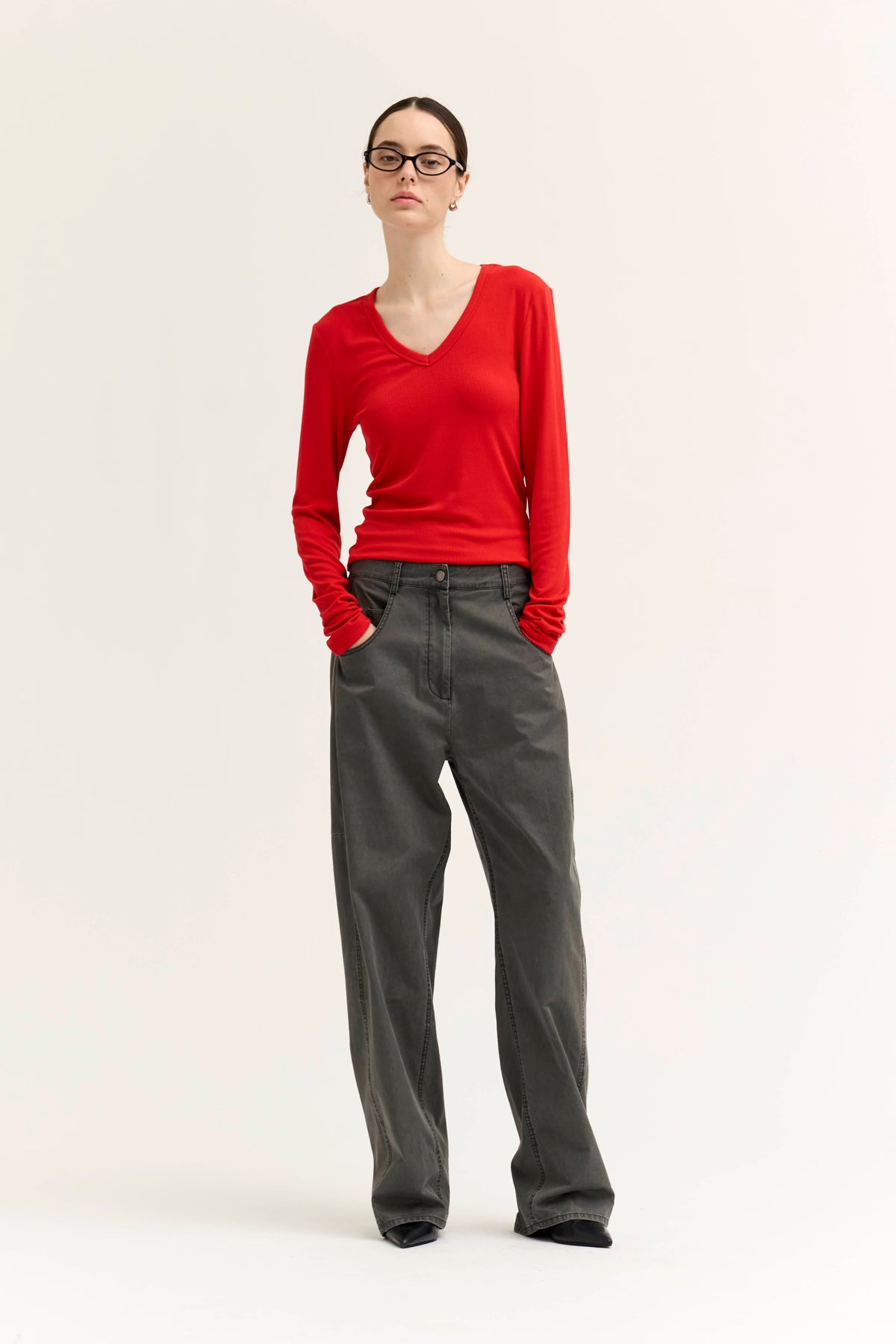 Rounded V-Neck Long Sleeve Tee in Bell Pepper
