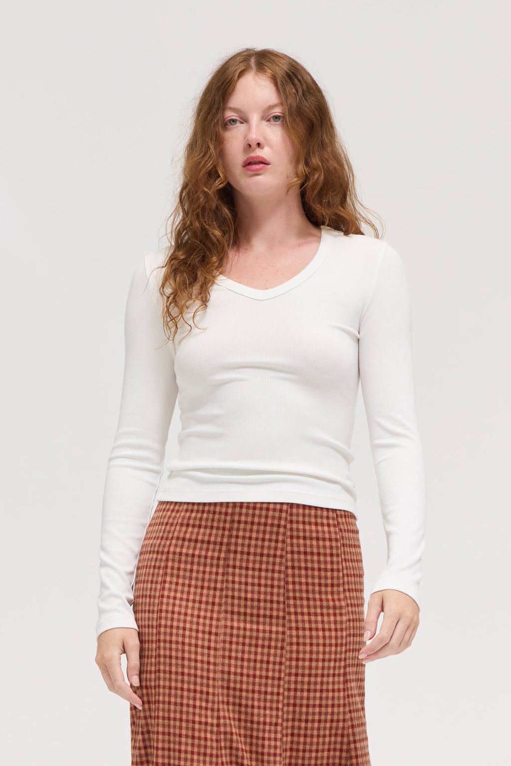 Rounded V-Neck Long Sleeve Tee in Off White