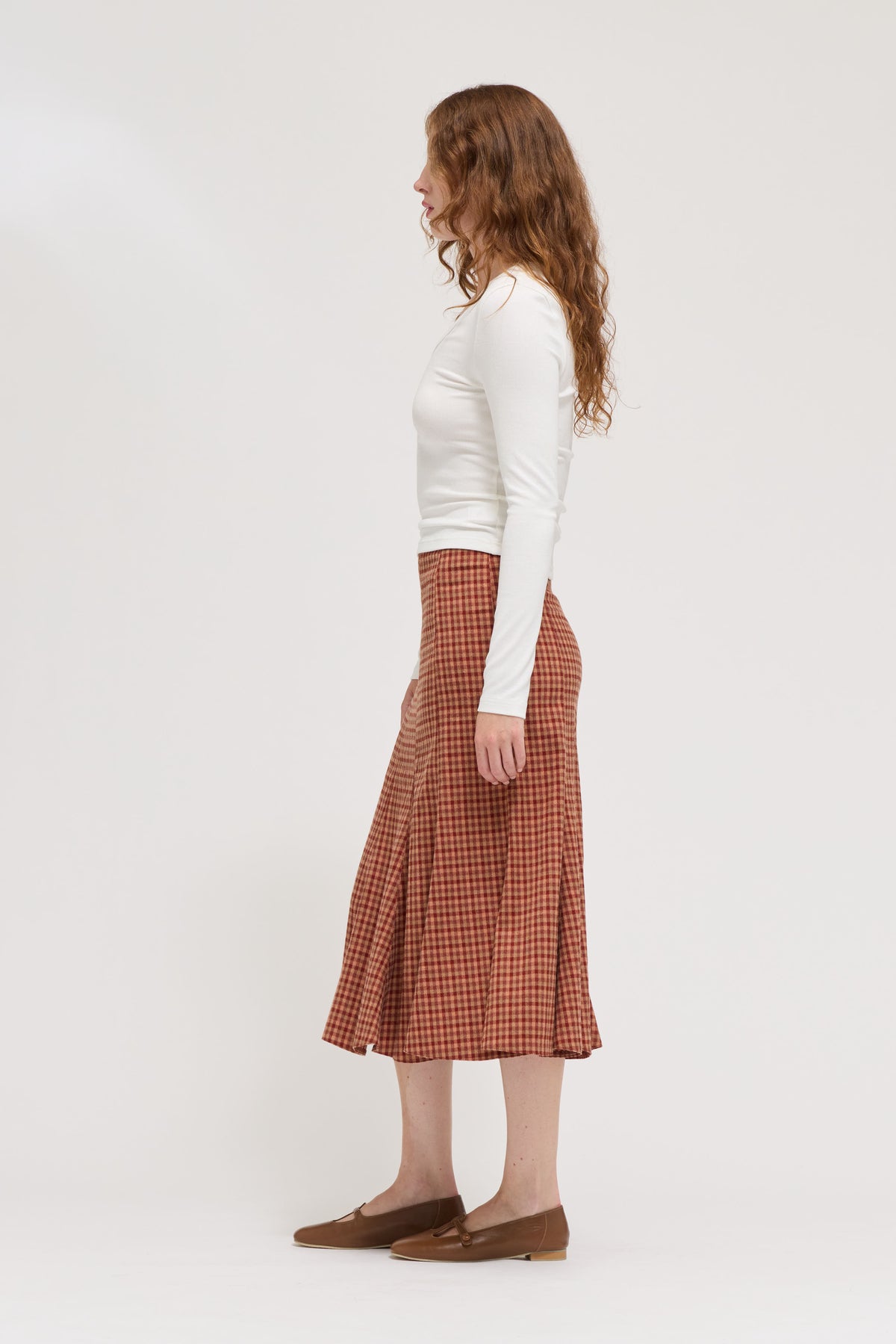 Rounded V-Neck Long Sleeve Tee in Off White
