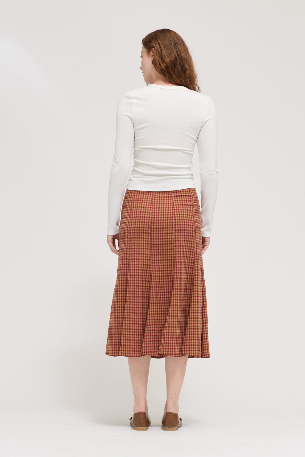 Rounded V-Neck Long Sleeve Tee in Off White