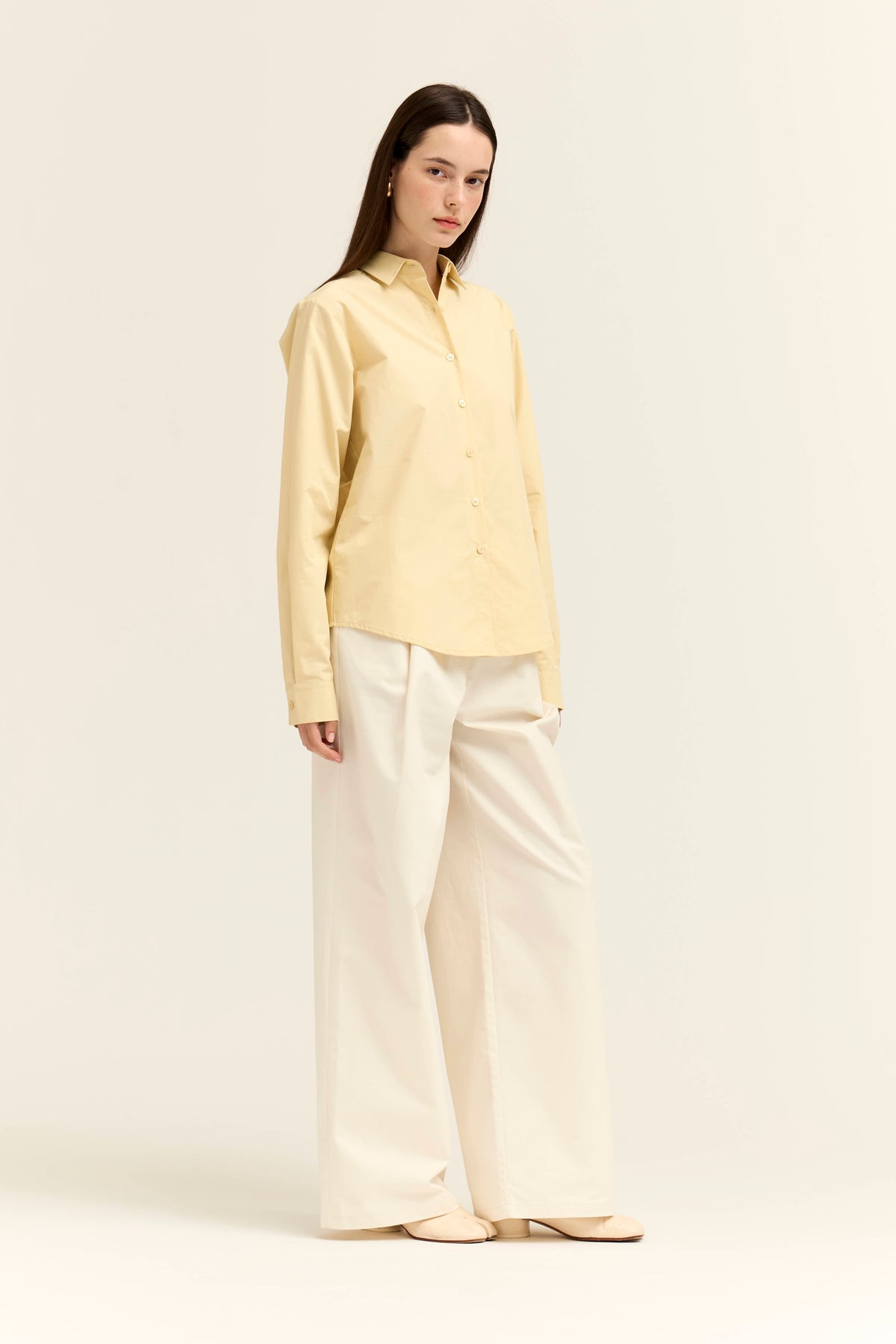 Poplin Basic Shirt in Butter Yellow