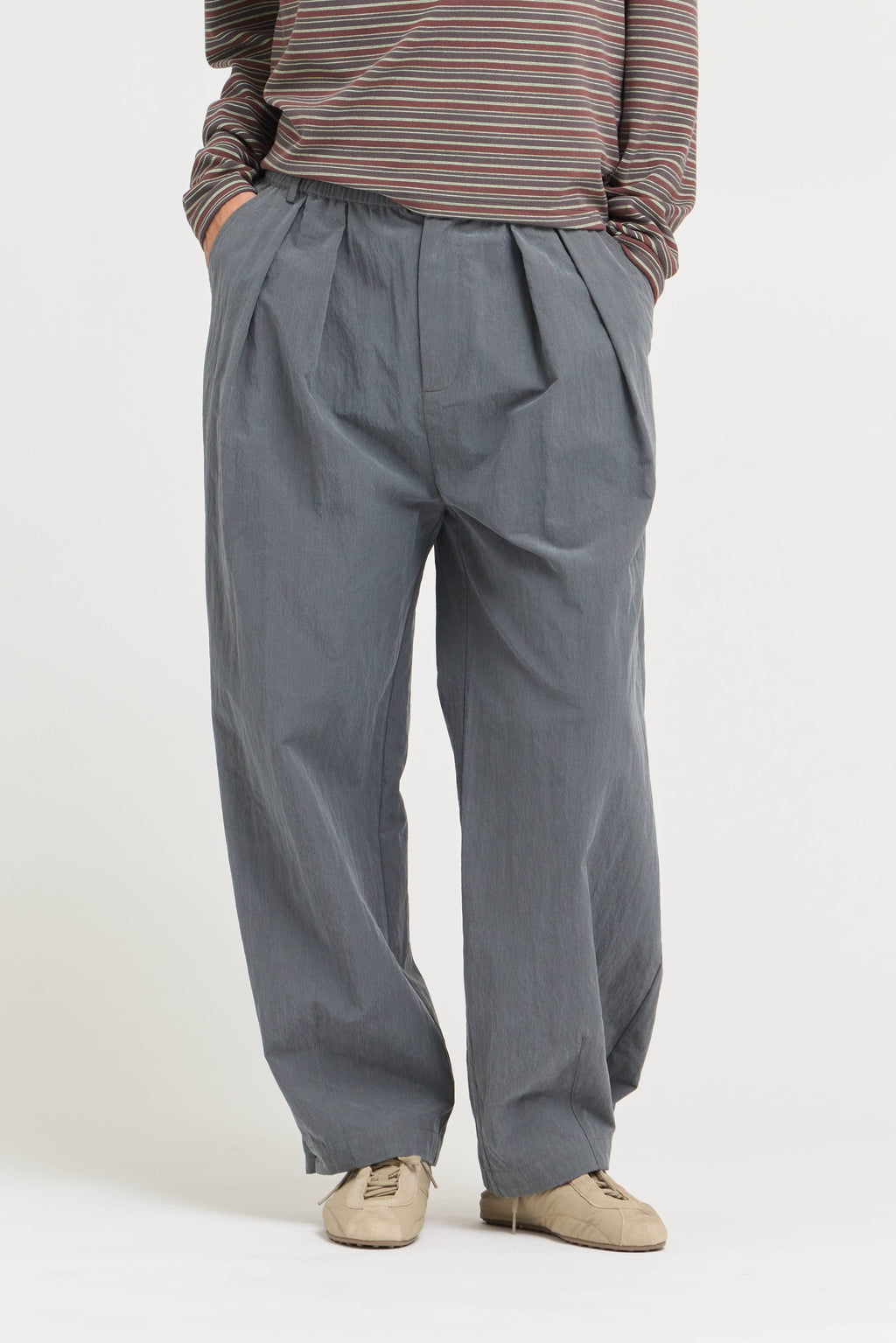 Hem Opening Button Detail Loose Fit Pants in Ash Charcoal