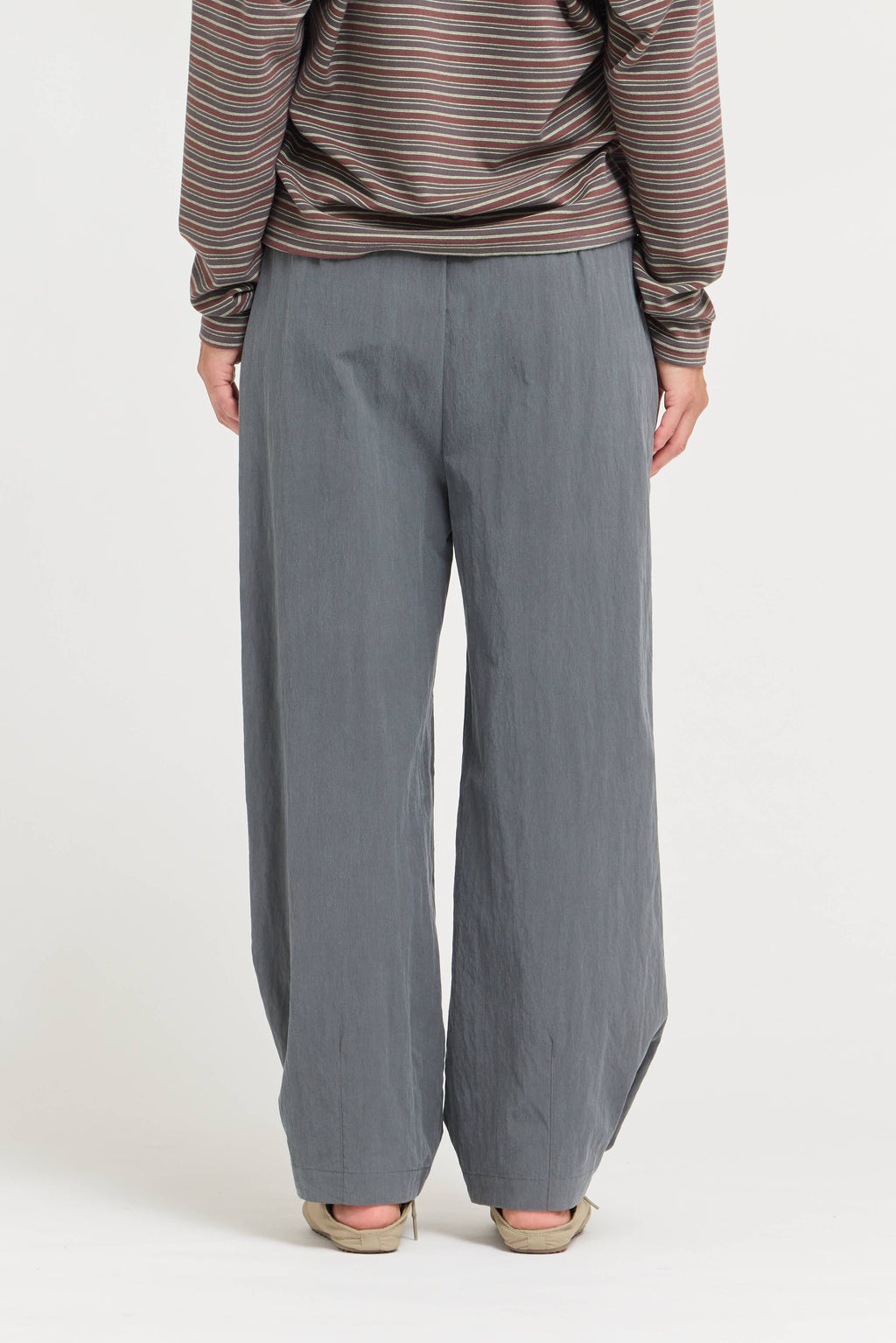 Hem Opening Button Detail Loose Fit Pants in Ash Charcoal