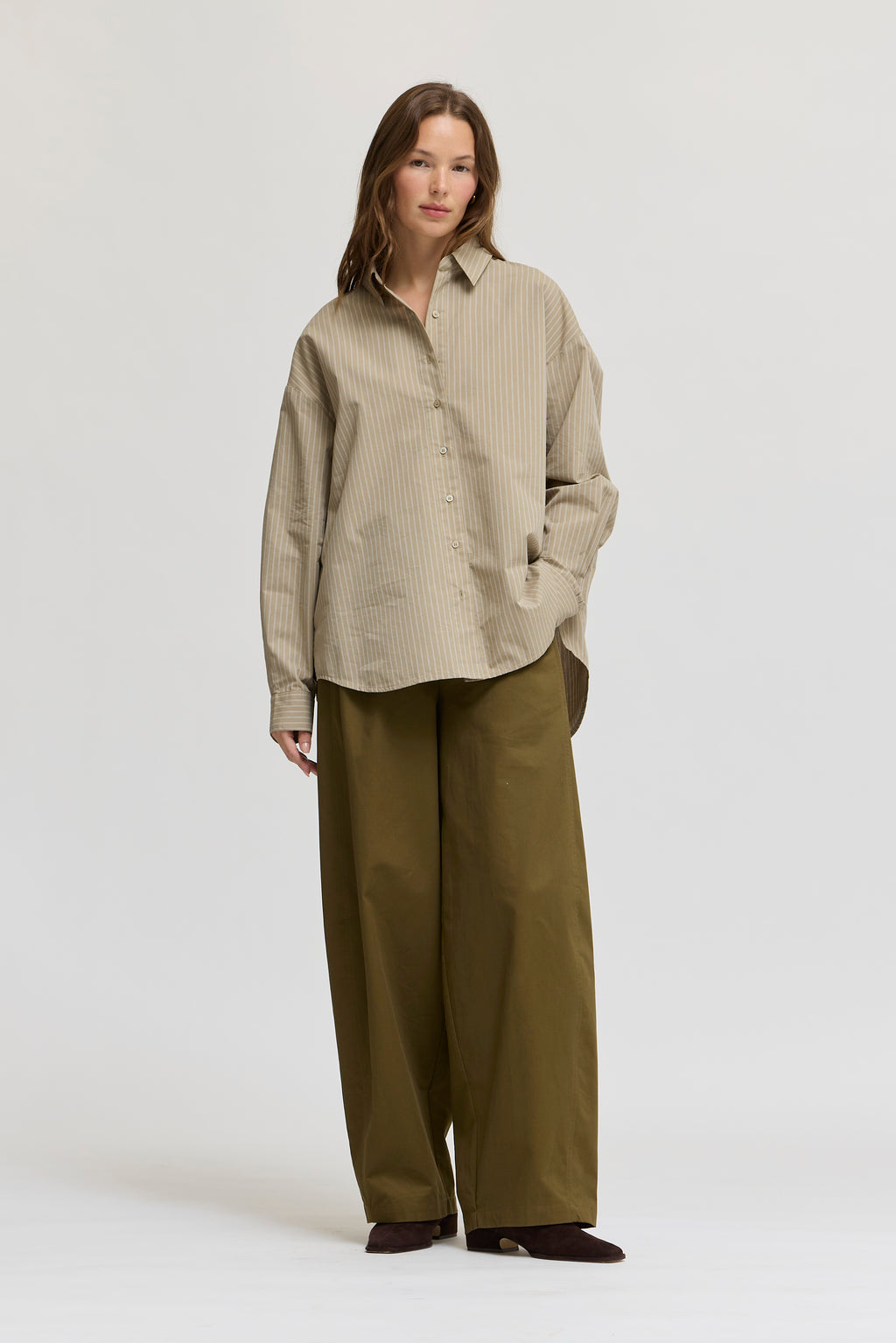 Barrel Leg Pants in Fatigue