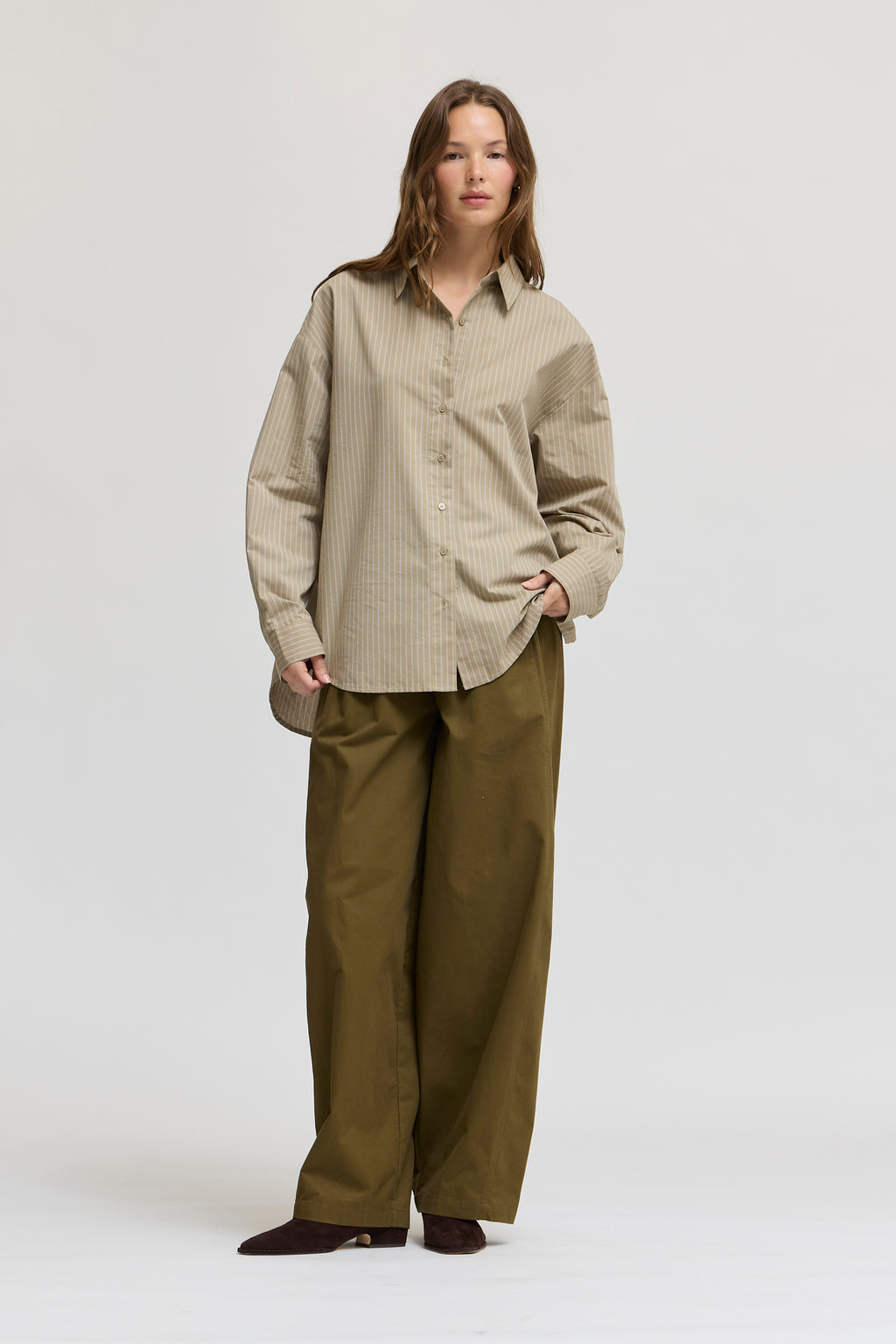 Barrel Leg Pants in Fatigue