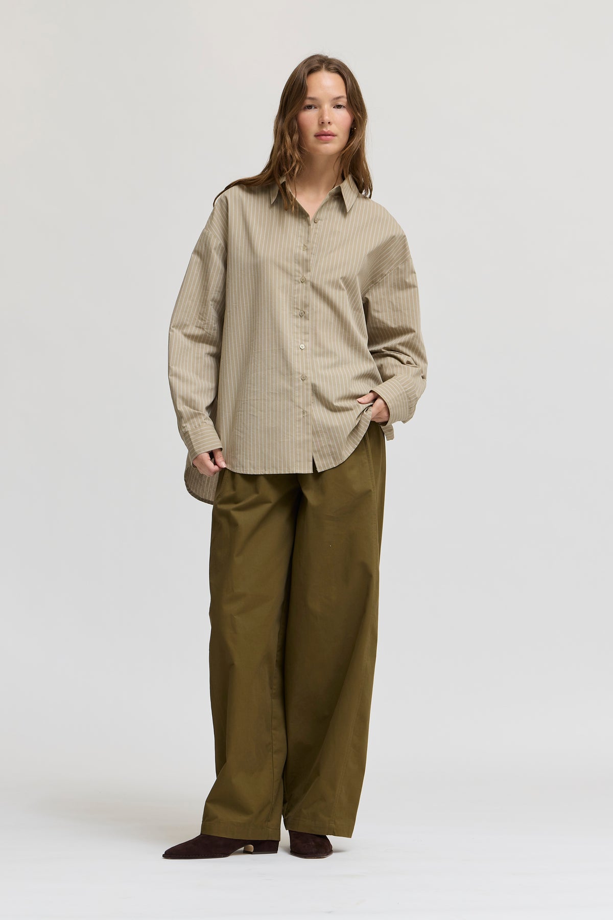 Barrel Leg Pants in Fatigue