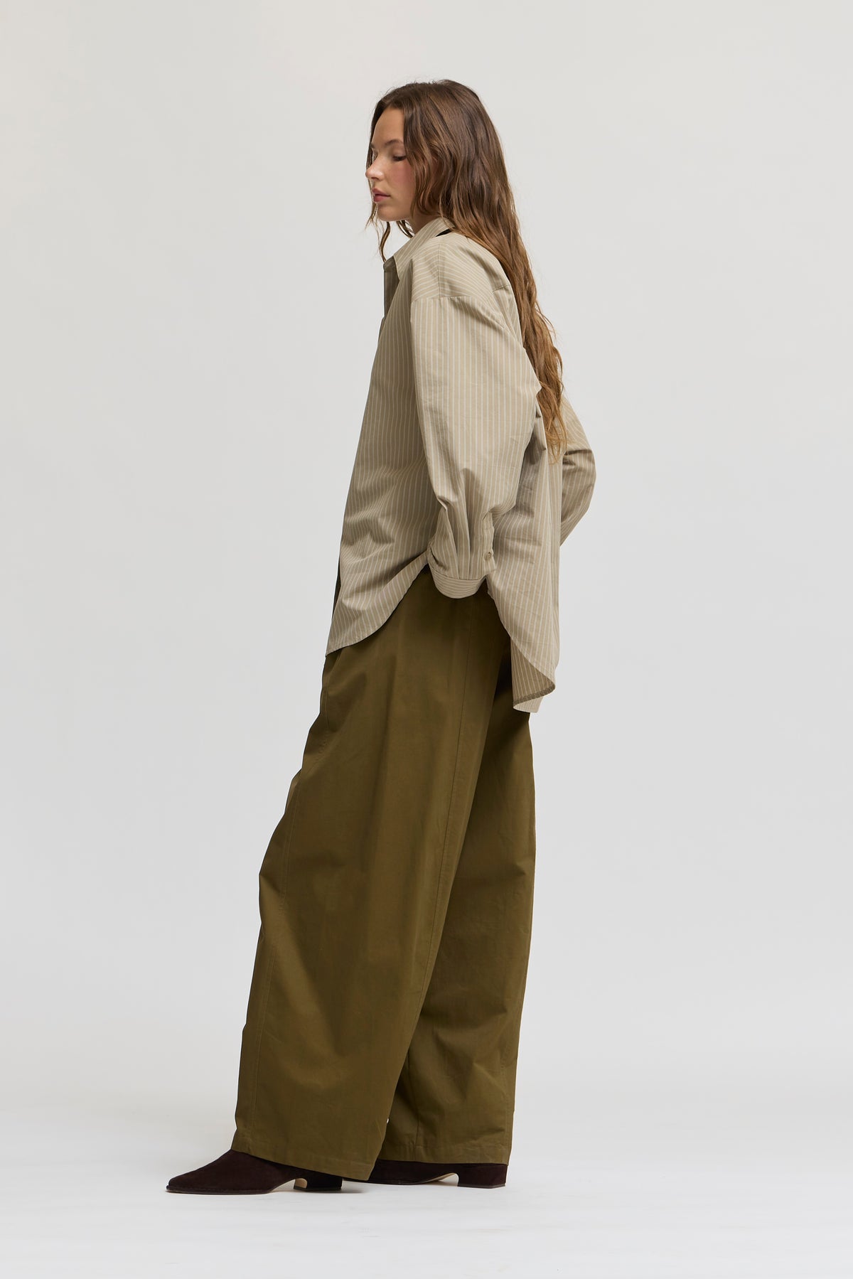 Barrel Leg Pants in Fatigue