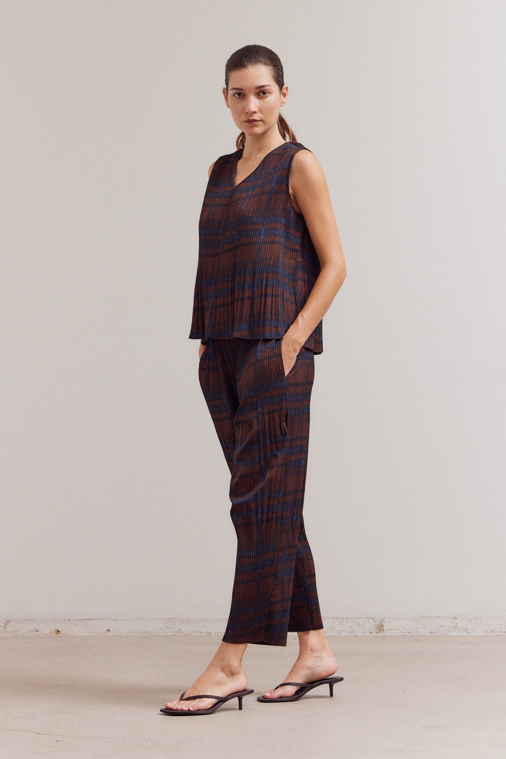 Pleated Print Pants