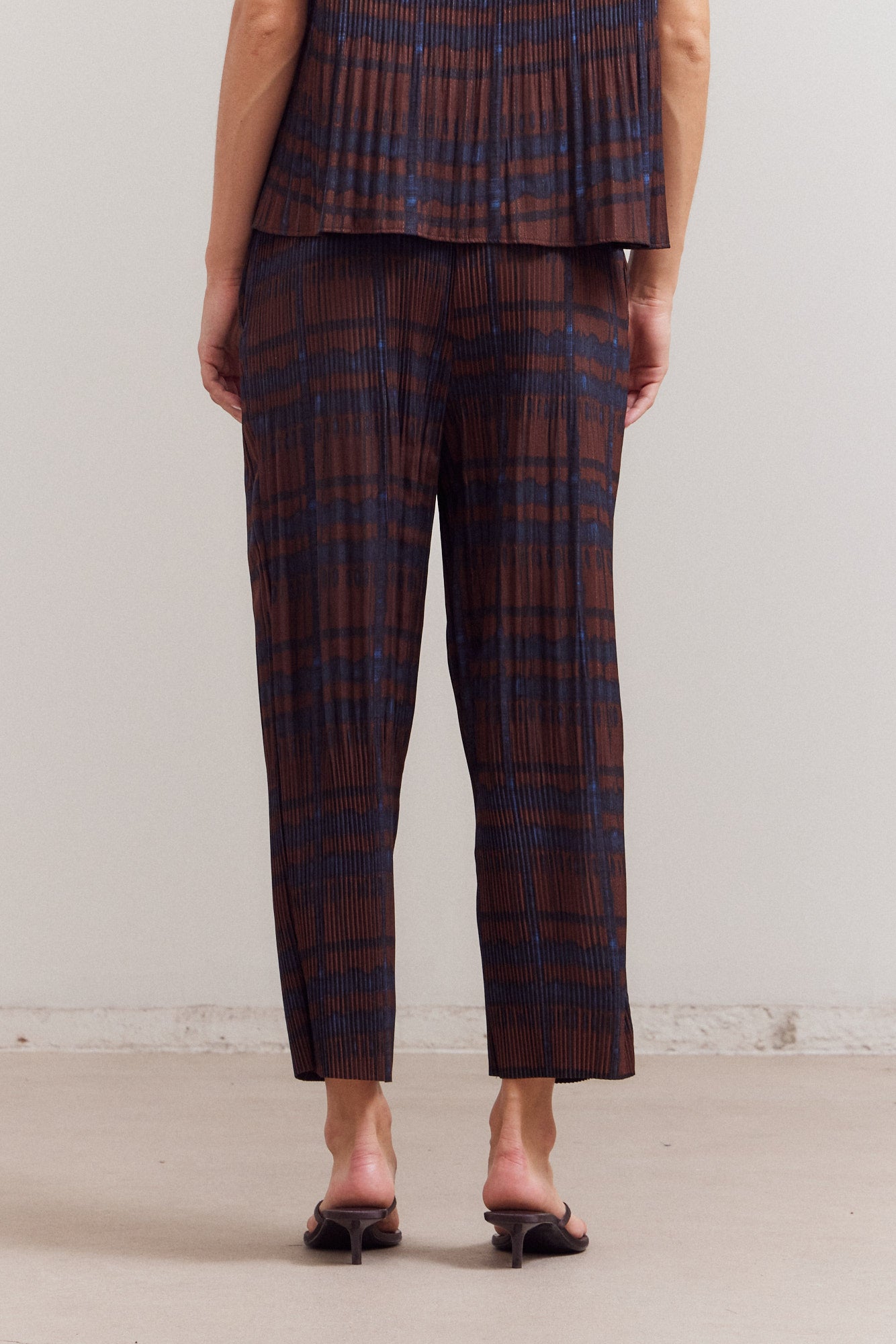 Pleated Print Pants