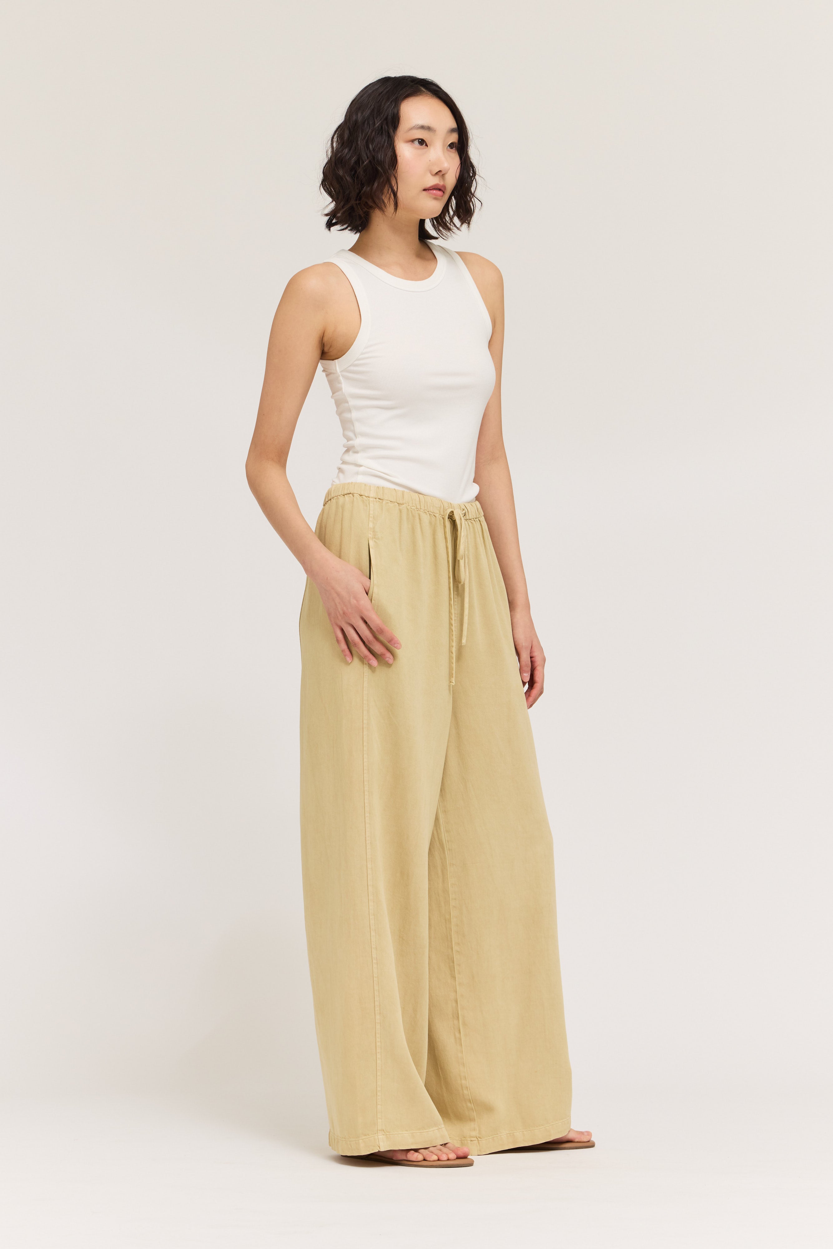 Tencel Seam Pants in Green Moss