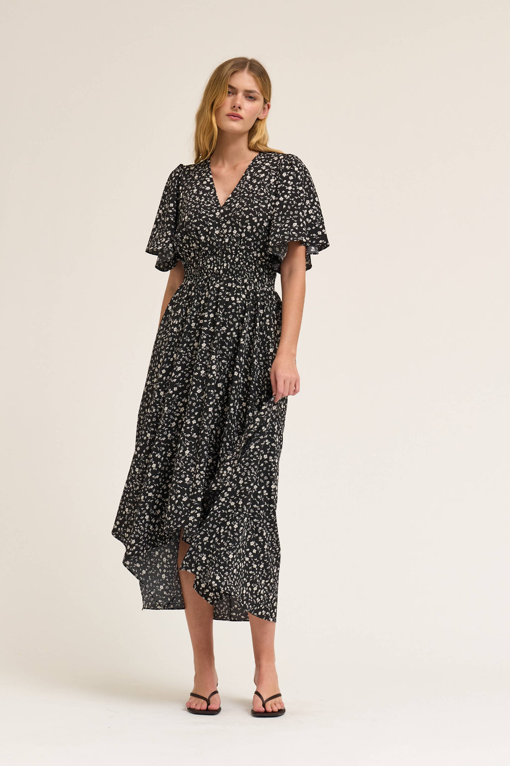Unbalanced Skirt Floral Print Maxi Dress in Black/Off White
