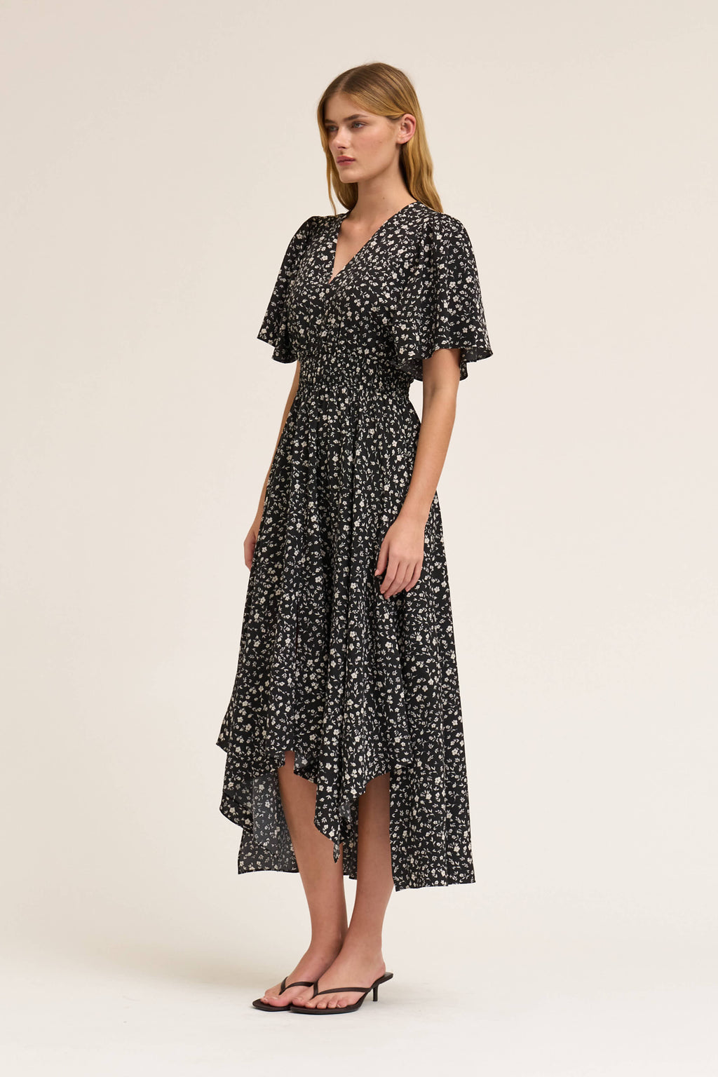 Unbalanced Skirt Floral Print Maxi Dress in Black/Off White